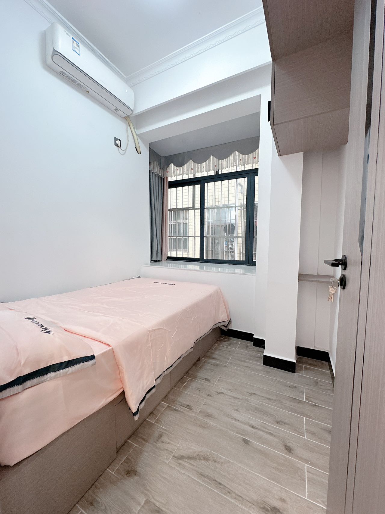 1748334185867691.jpg 024741c1410fd79d5f6eef893446876a.jpg